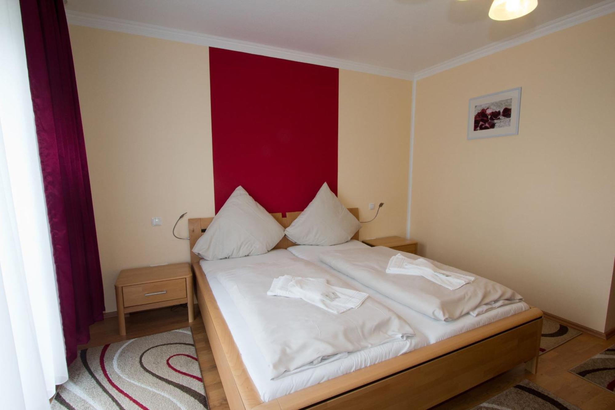 Hotel Rhein-Mosel-View Urbar  المظهر الخارجي الصورة
