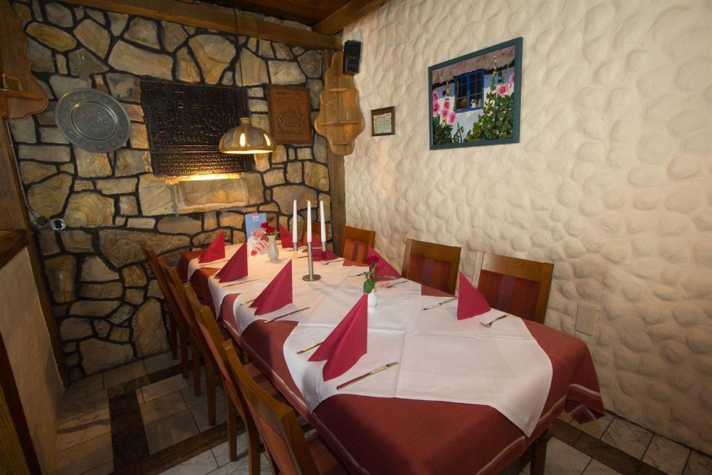 Hotel Rhein-Mosel-View Urbar  المظهر الخارجي الصورة