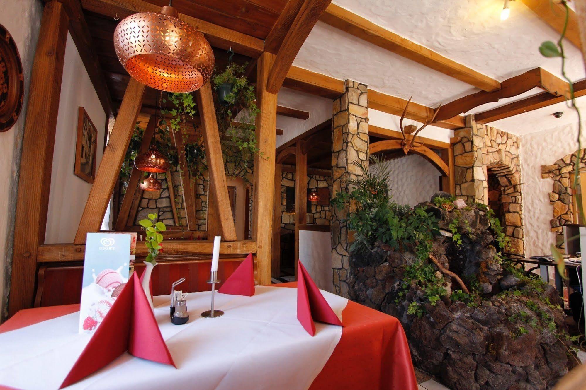 Hotel Rhein-Mosel-View Urbar  المظهر الخارجي الصورة
